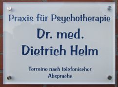 Praxis für Psychotherapie Dr. med. Dietrich Helm in Groß Grönau bei Lübeck. Wir bieten Gesprächstherapie, autogenes Training hypnoide Entspannung und andere psychotherapeutische Angebote.